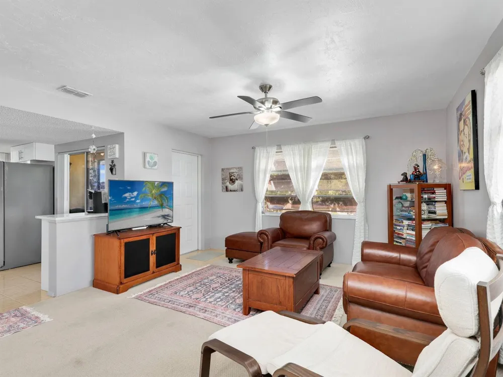 4021 SE 19th Avenue #201 Cape Coral, FL 33904