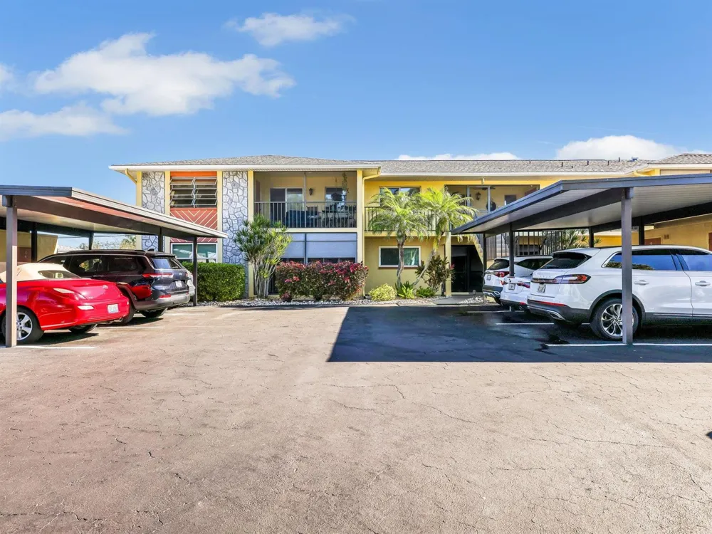 4021 SE 19th Avenue #201 Cape Coral, FL 33904