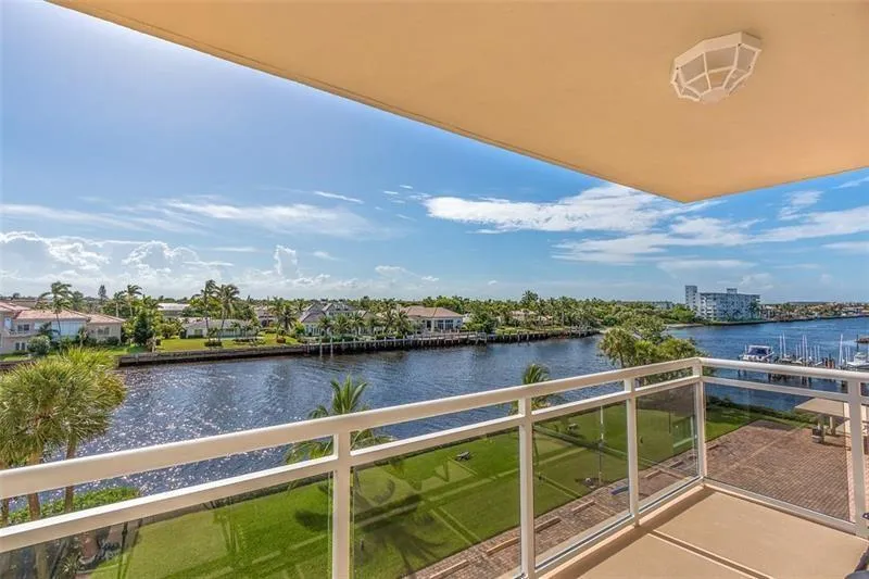 1160 Hillsboro Mile #305 Hillsboro Beach, FL 33062