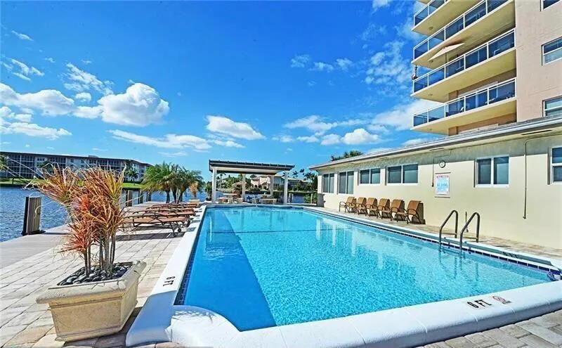 1160 Hillsboro Mile #305 Hillsboro Beach, FL 33062