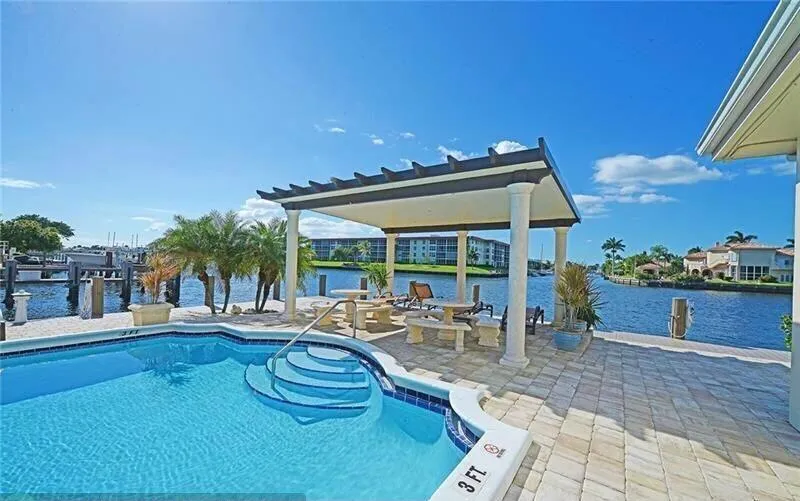 1160 Hillsboro Mile #305 Hillsboro Beach, FL 33062