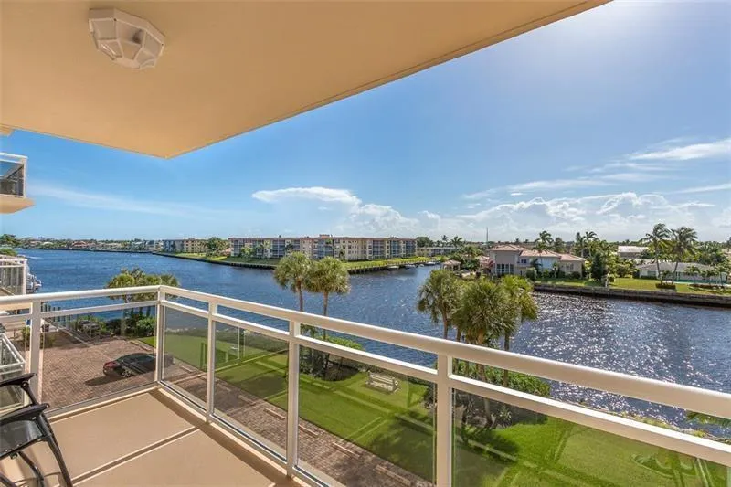 1160 Hillsboro Mile #305 Hillsboro Beach, FL 33062