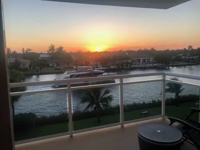 1160 Hillsboro Mile #305 Hillsboro Beach, FL 33062