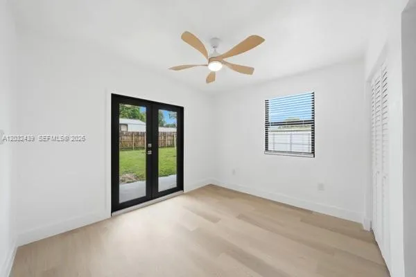 2520 NW 160th St Miami Gardens, FL 33054