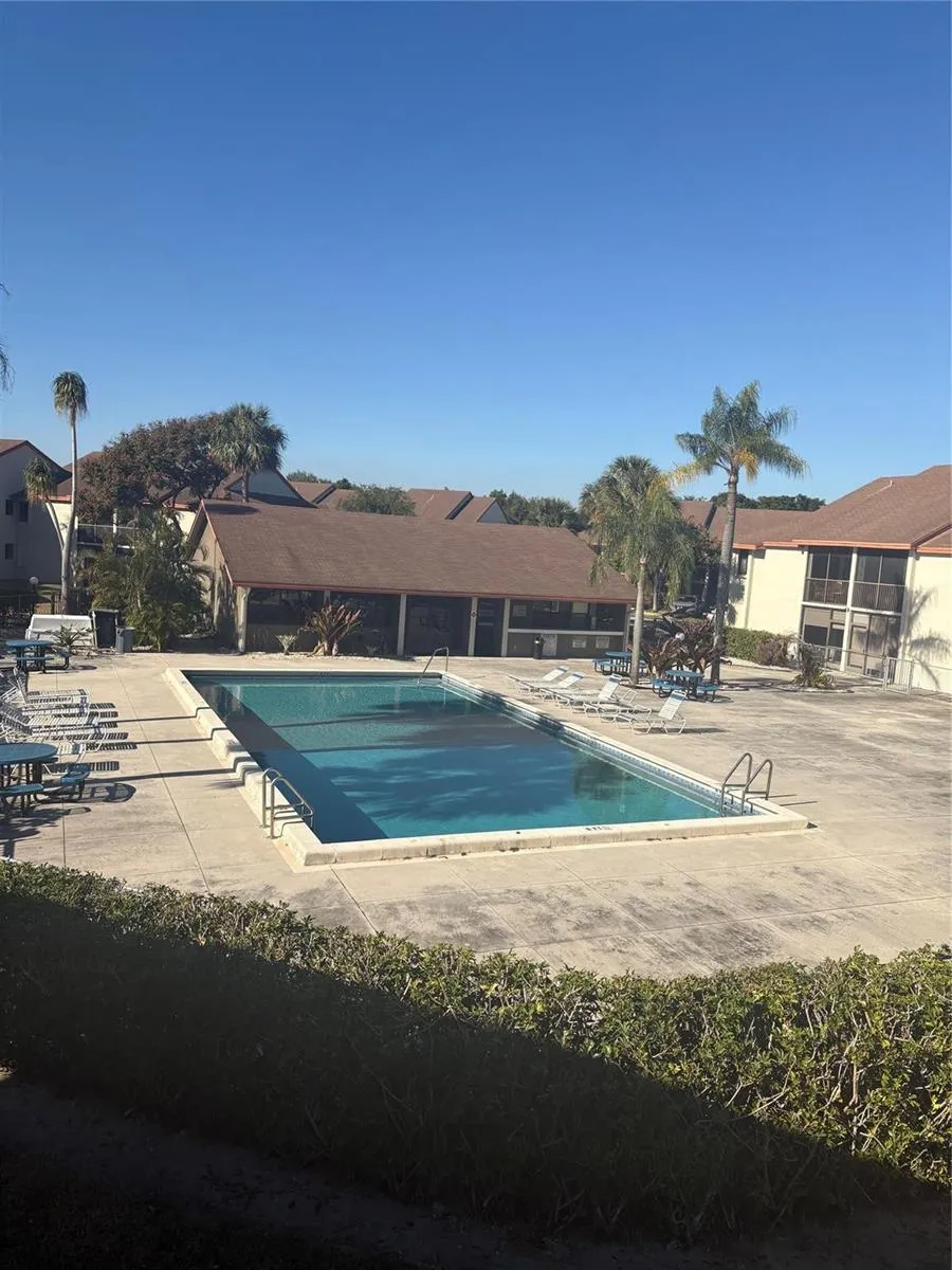 5492 Courtyard Drive #5492 Margate, FL 33063