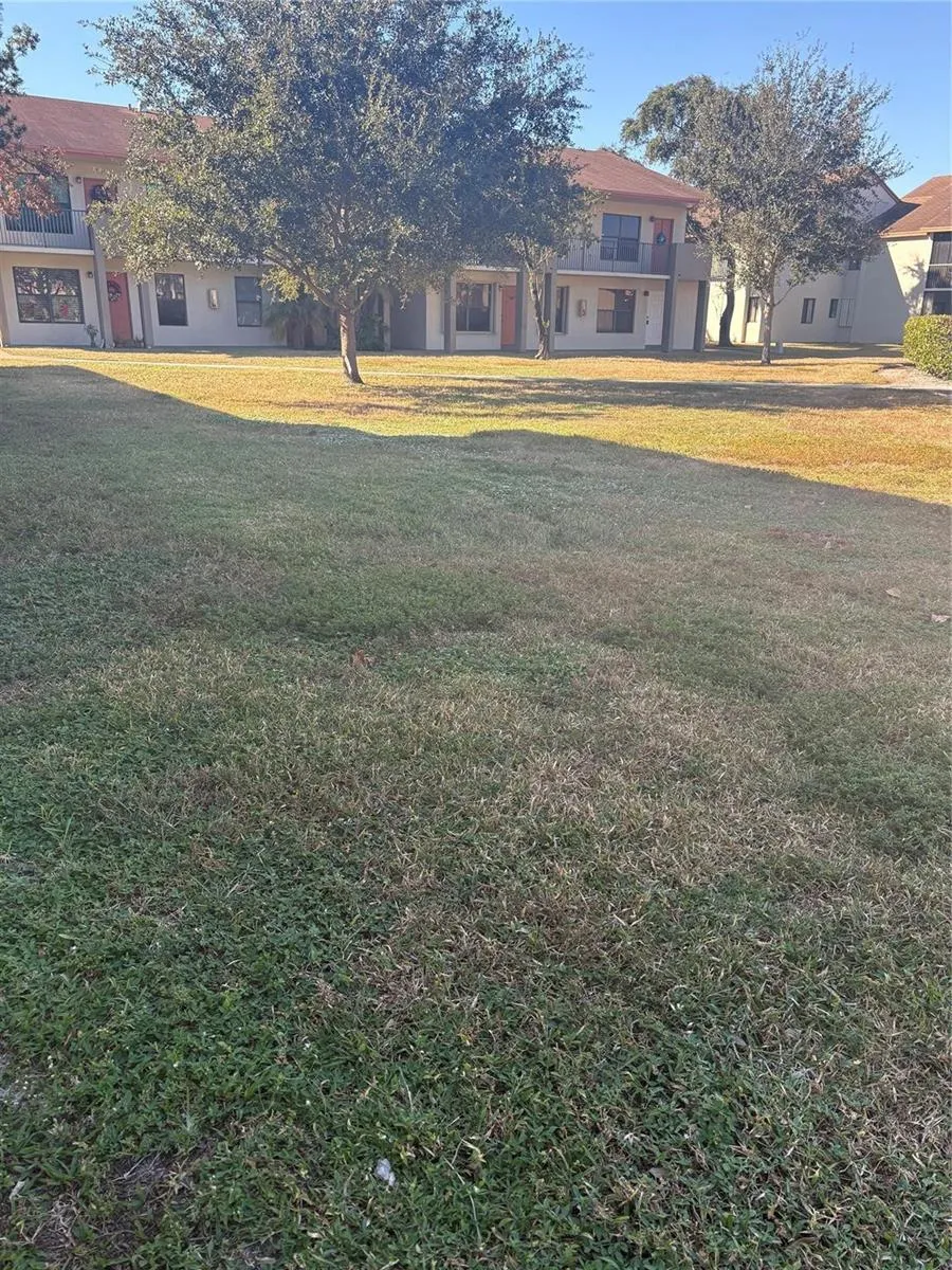 5492 Courtyard Drive #5492 Margate, FL 33063