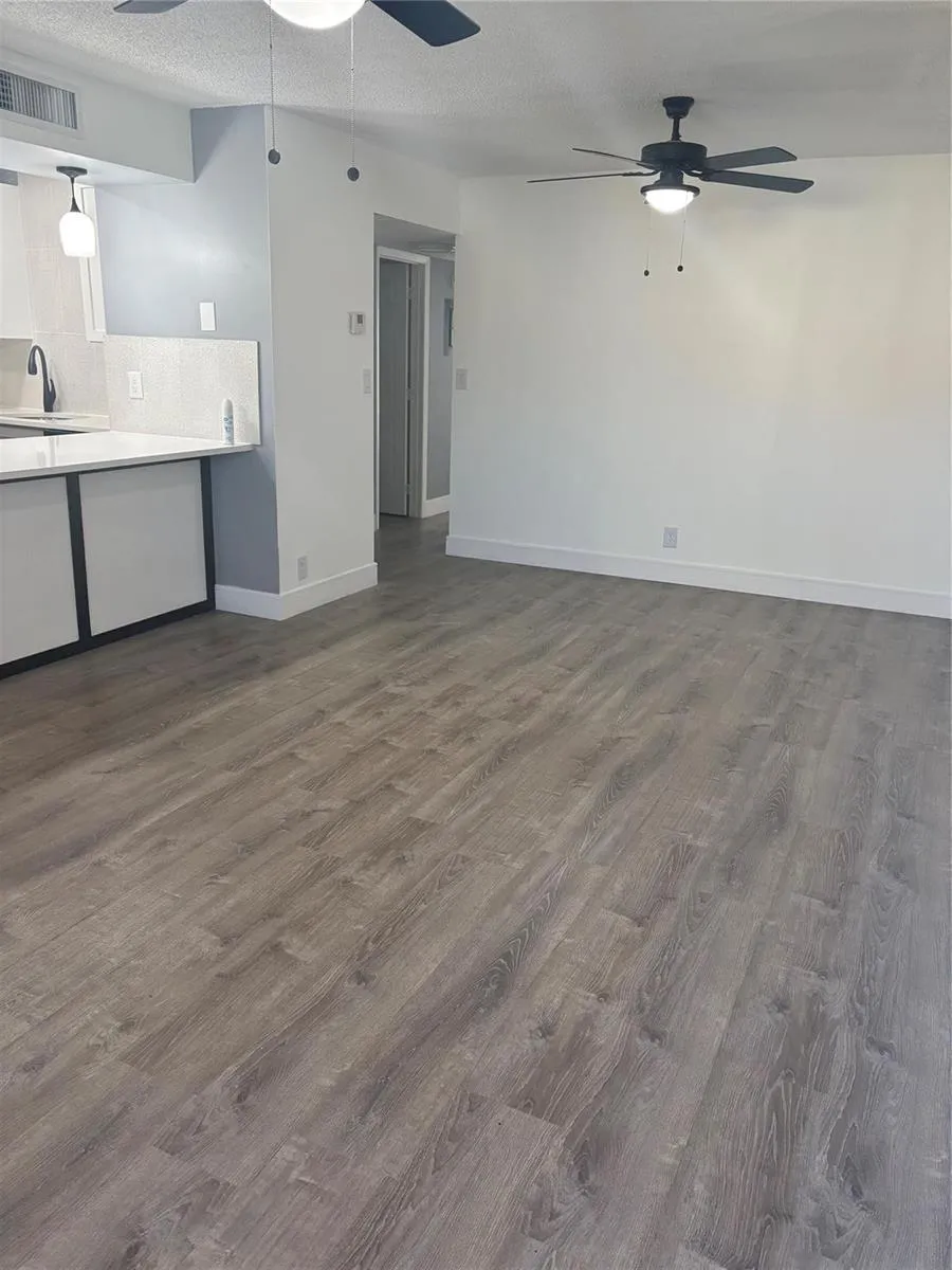 5492 Courtyard Drive #5492 Margate, FL 33063