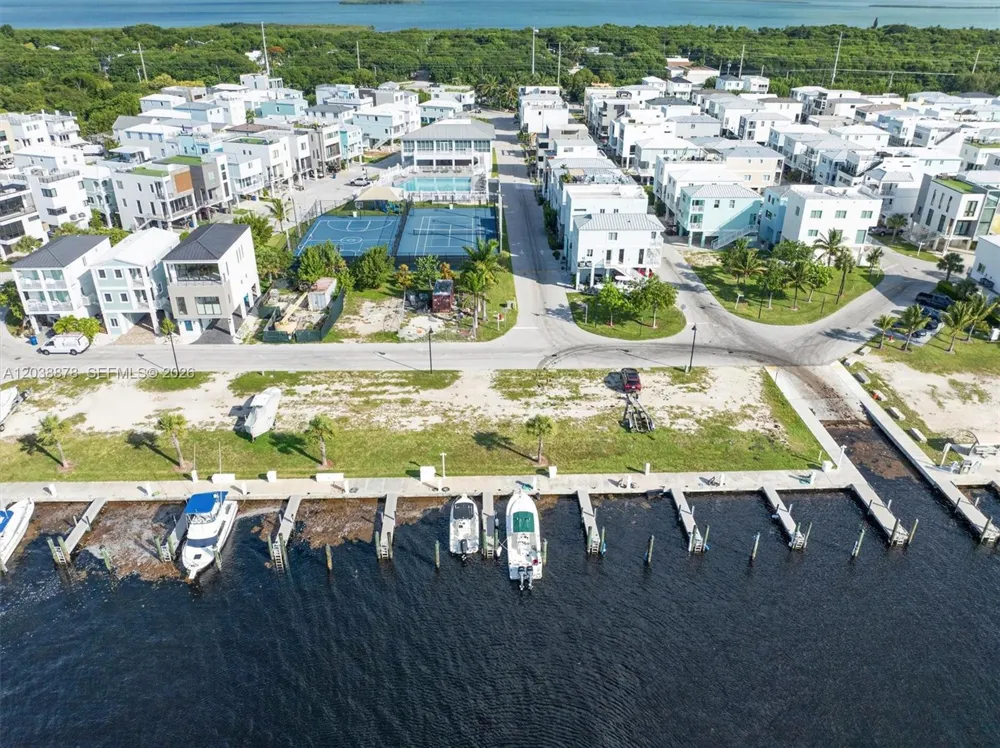 94825 OVERSEAS HIGHWAY #123 Key Largo, FL 33037