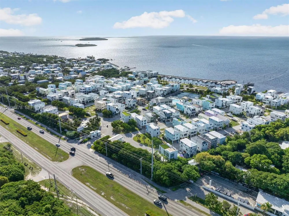 94825 OVERSEAS HIGHWAY #123 Key Largo, FL 33037