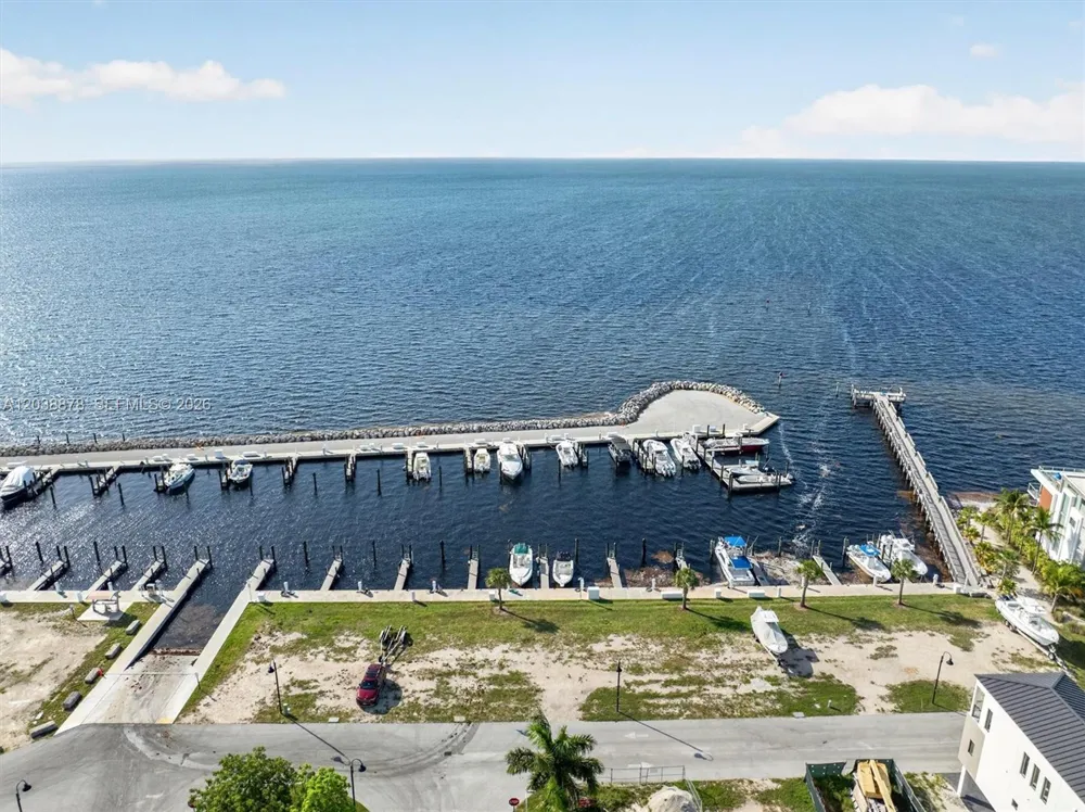 94825 OVERSEAS HIGHWAY #123 Key Largo, FL 33037