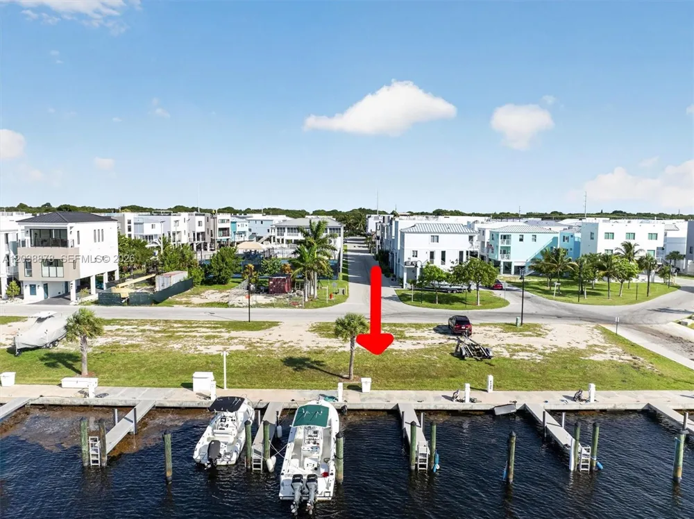 94825 OVERSEAS HIGHWAY #123 Key Largo, FL 33037