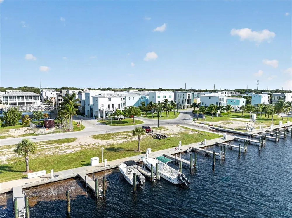 94825 OVERSEAS HIGHWAY #123 Key Largo, FL 33037