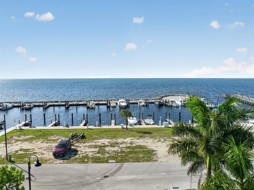 94825 OVERSEAS HIGHWAY #123 Key Largo, FL 33037