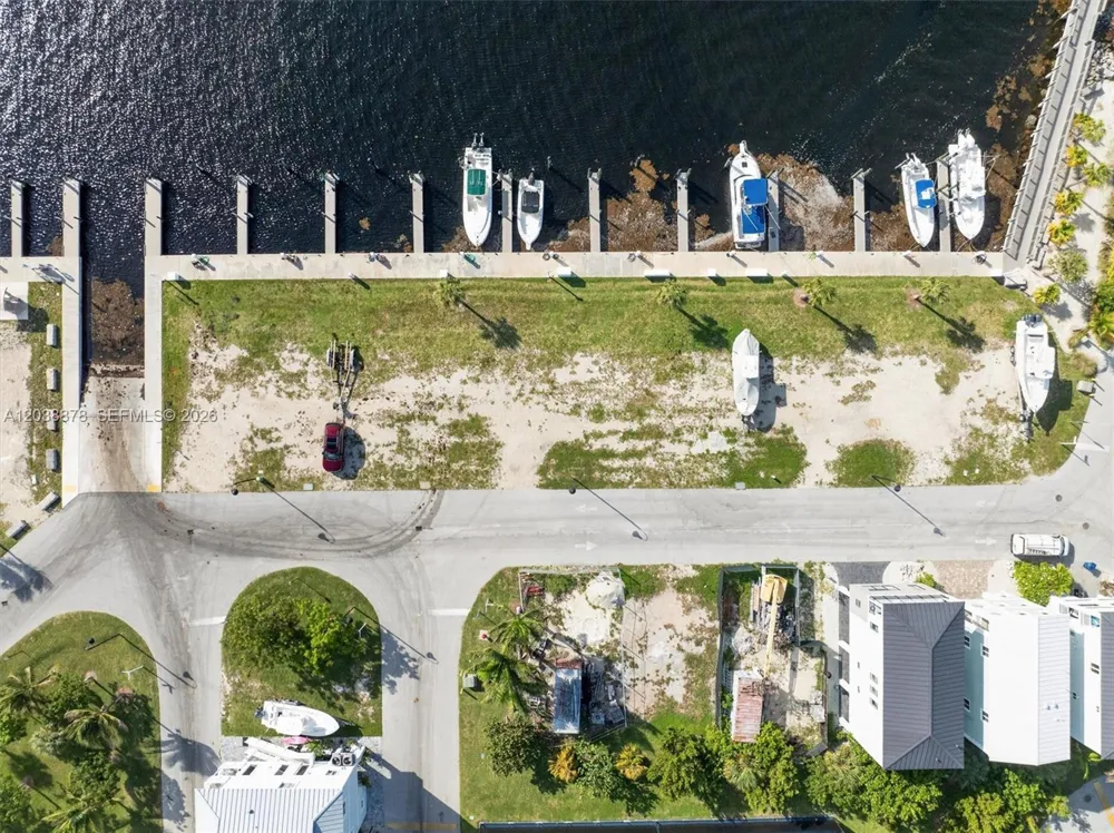 94825 OVERSEAS HIGHWAY #123 Key Largo, FL 33037
