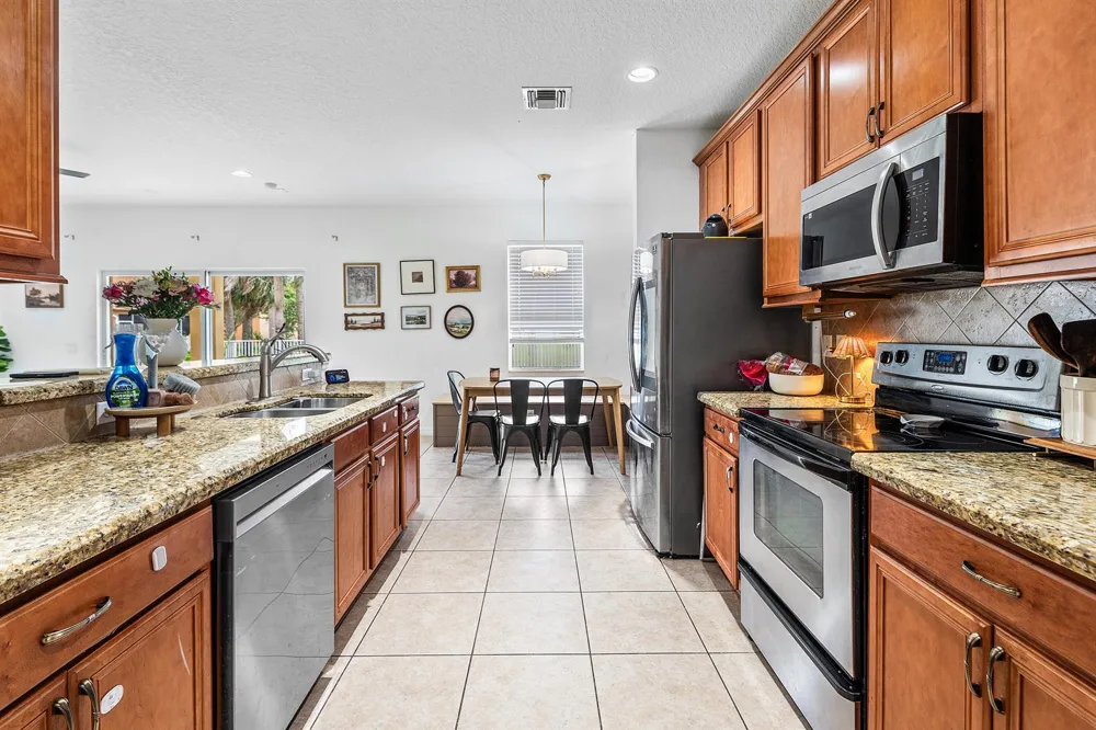 5827 Gypsum Place West Palm Beach, FL 33413