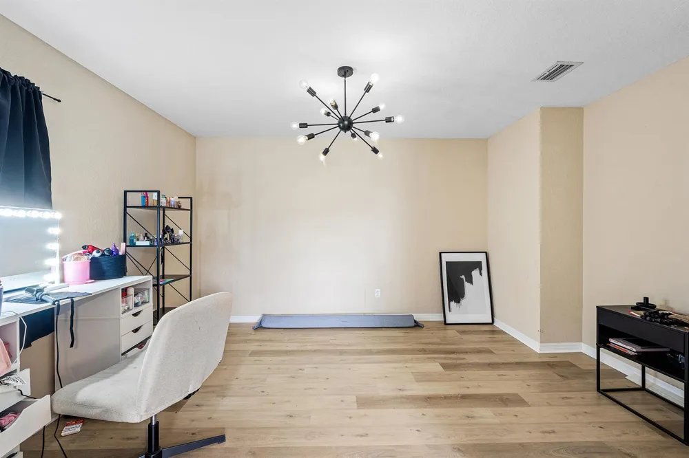 5827 Gypsum Place West Palm Beach, FL 33413