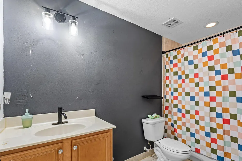 5827 Gypsum Place West Palm Beach, FL 33413