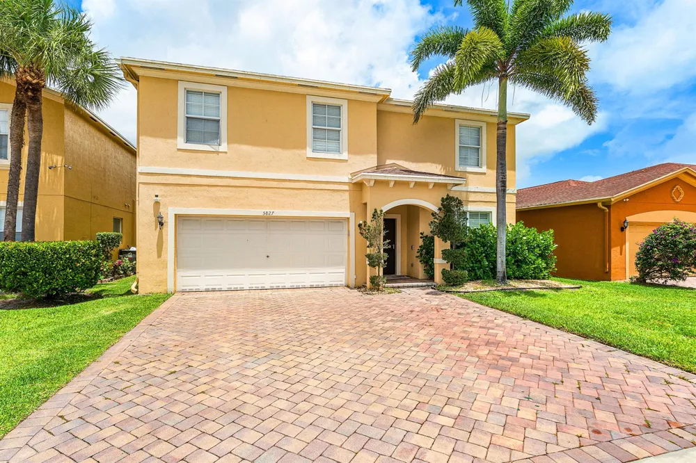 5827 Gypsum Place West Palm Beach, FL 33413
