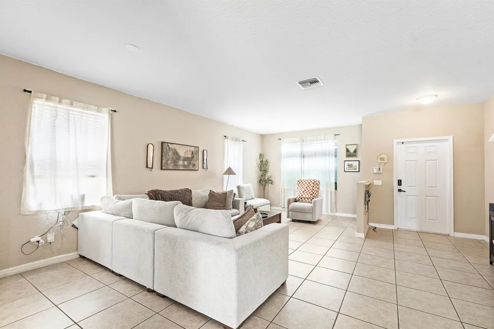 5827 Gypsum Place West Palm Beach, FL 33413