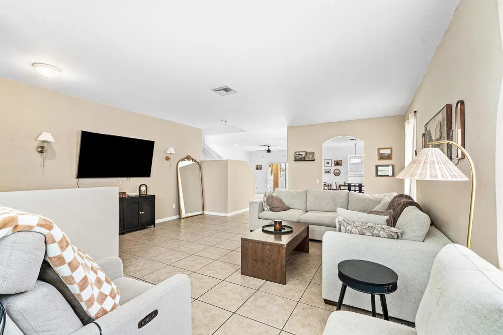 5827 Gypsum Place West Palm Beach, FL 33413