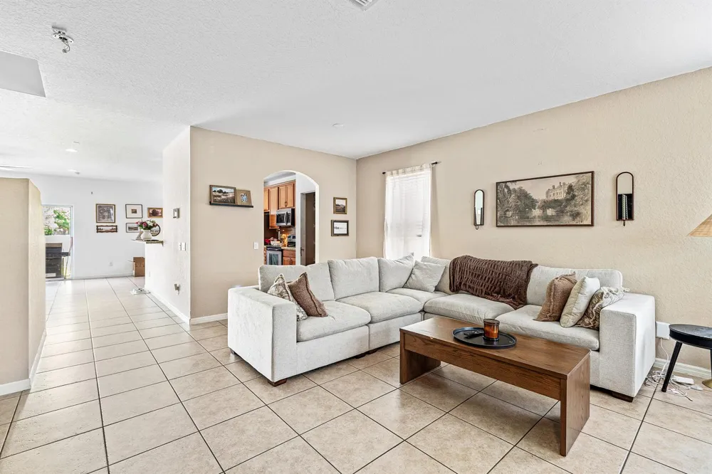 5827 Gypsum Place West Palm Beach, FL 33413