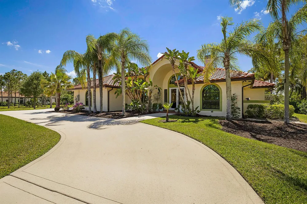 18680 SE Old Trail Drive E Jupiter, FL 33478