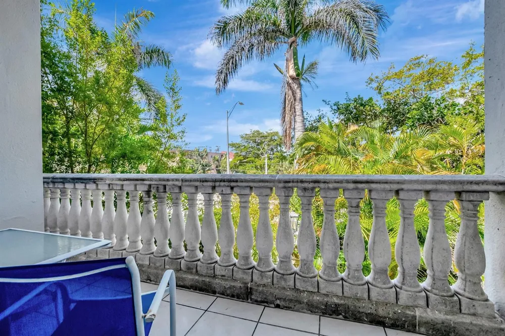 1776 Bay Drive Pompano Beach, FL 33062