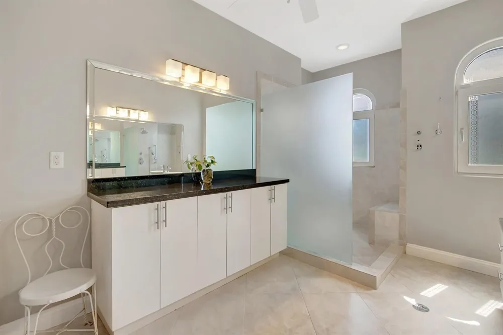1776 Bay Drive Pompano Beach, FL 33062
