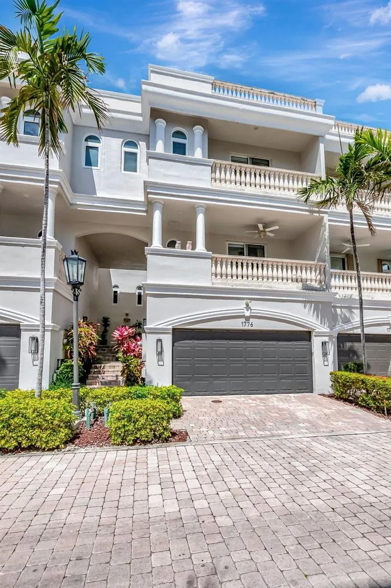 1776 Bay Drive Pompano Beach, FL 33062