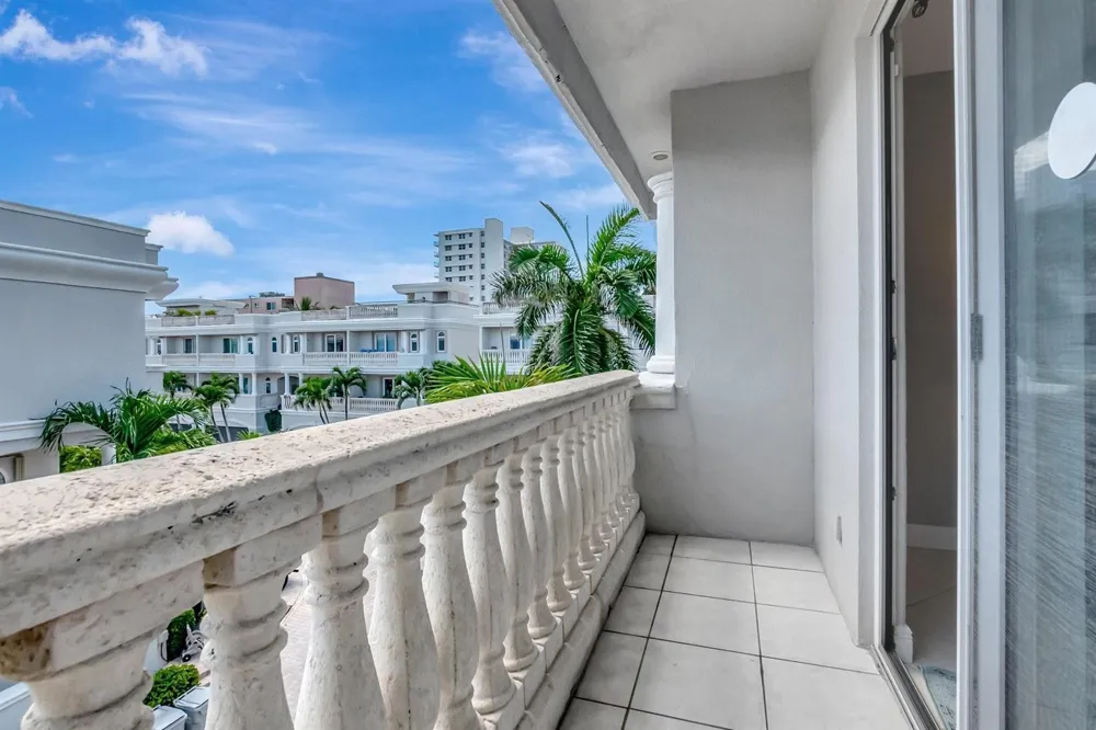 1776 Bay Drive Pompano Beach, FL 33062