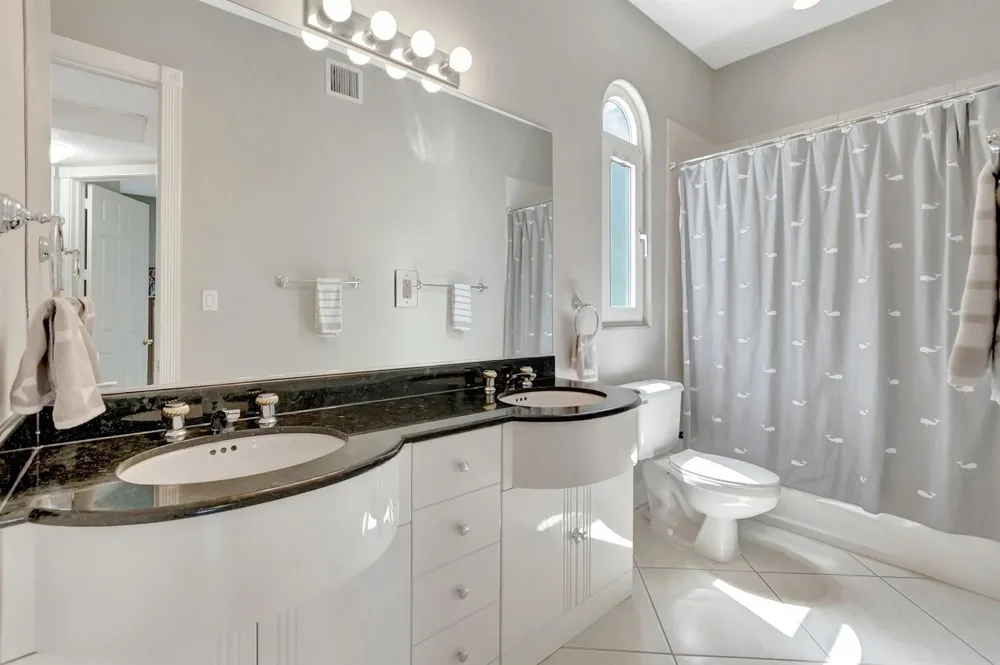 1776 Bay Drive Pompano Beach, FL 33062