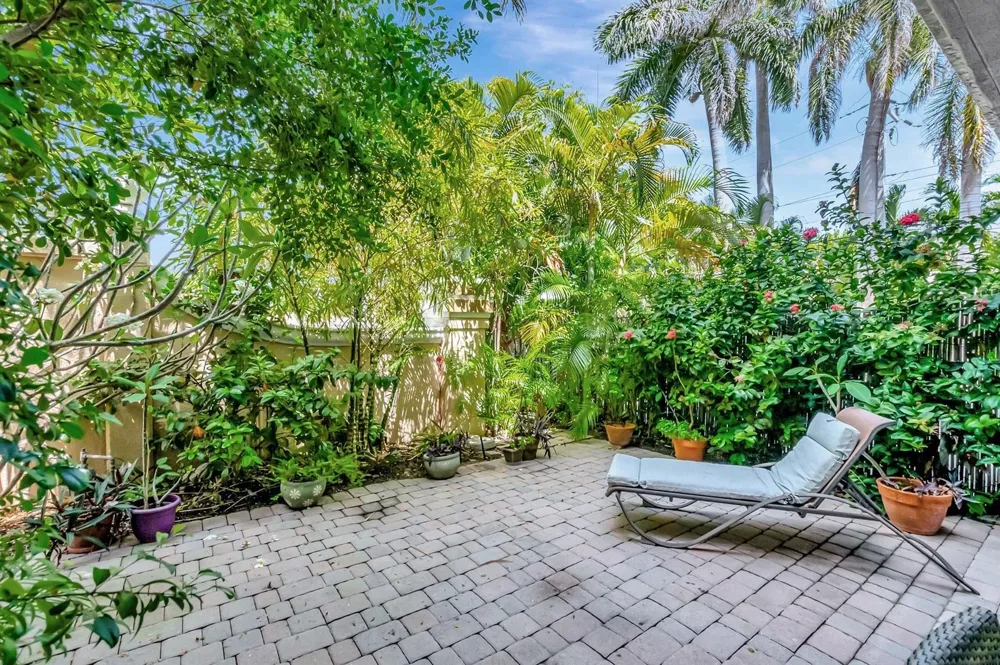 1776 Bay Drive Pompano Beach, FL 33062