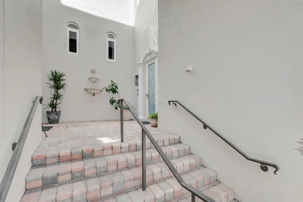 1776 Bay Drive Pompano Beach, FL 33062
