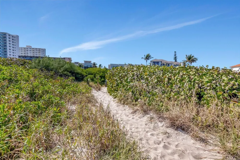 1776 Bay Drive Pompano Beach, FL 33062