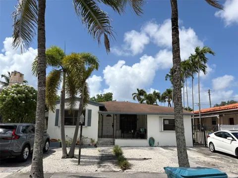 1680 SW 14th Ter