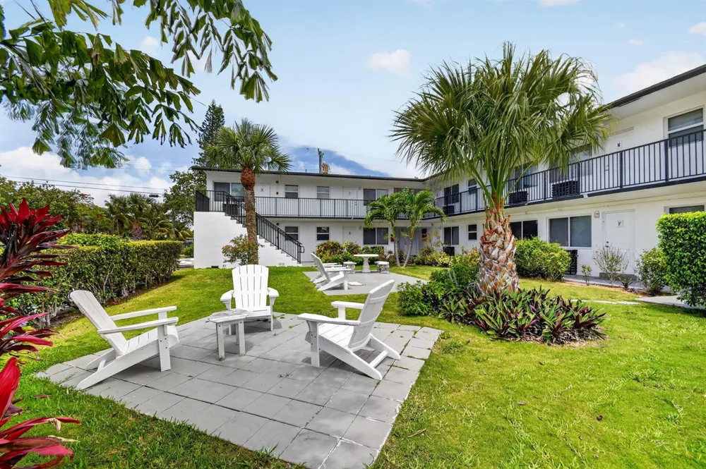 525 S Broadway Street #M Lantana, FL 33462