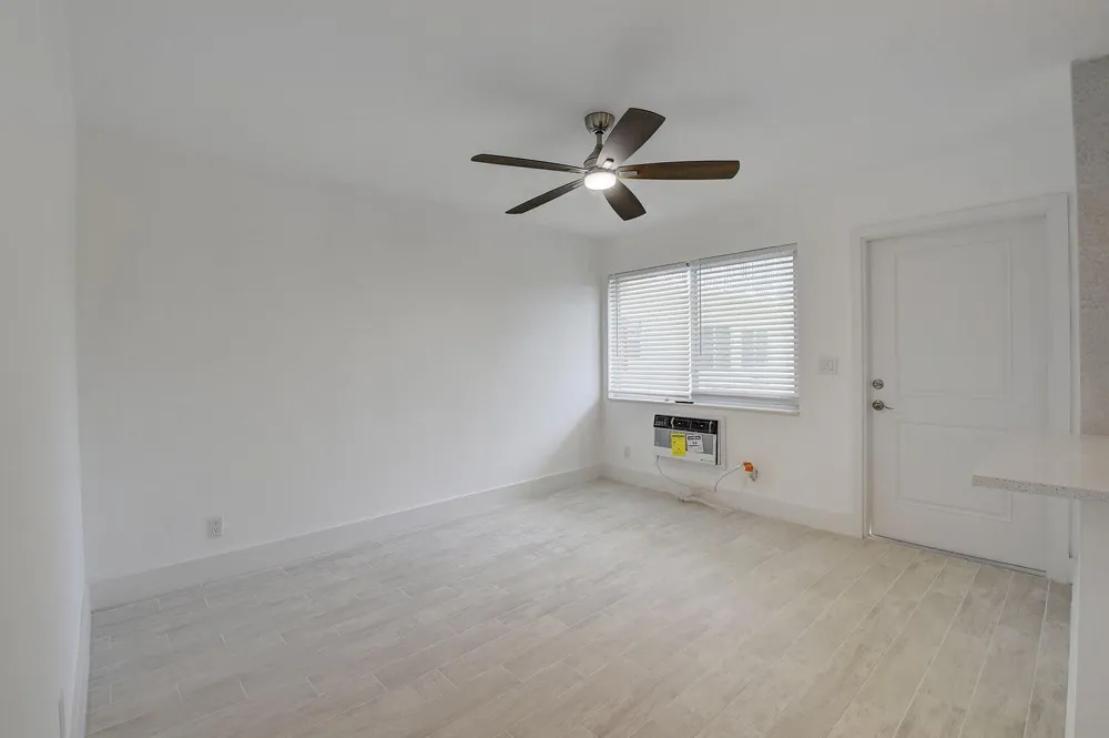 525 S Broadway Street #M Lantana, FL 33462