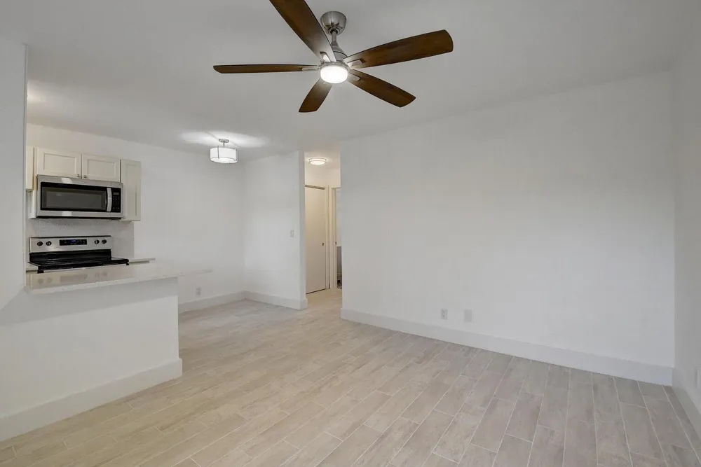 525 S Broadway Street #M Lantana, FL 33462