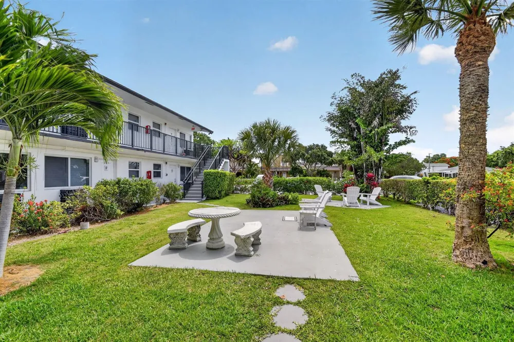 525 S Broadway Street #M Lantana, FL 33462