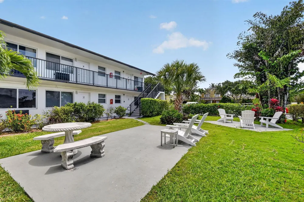 525 S Broadway Street #M Lantana, FL 33462