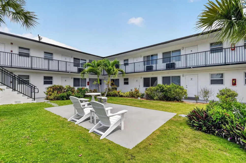 525 S Broadway Street #M Lantana, FL 33462