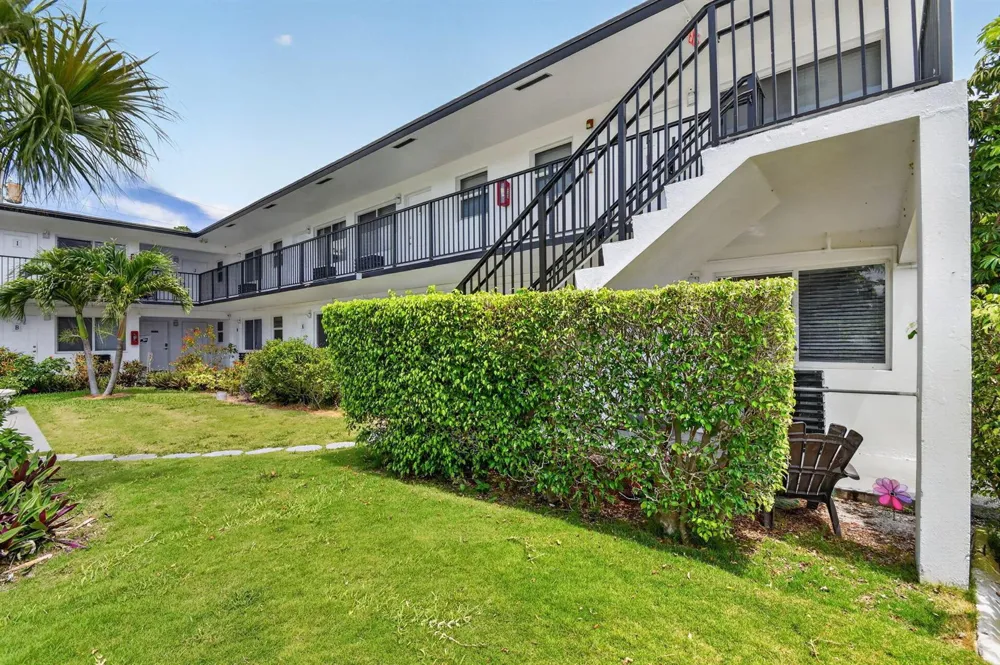 525 S Broadway Street #M Lantana, FL 33462