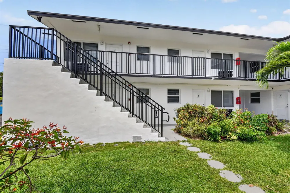 525 S Broadway Street #M Lantana, FL 33462