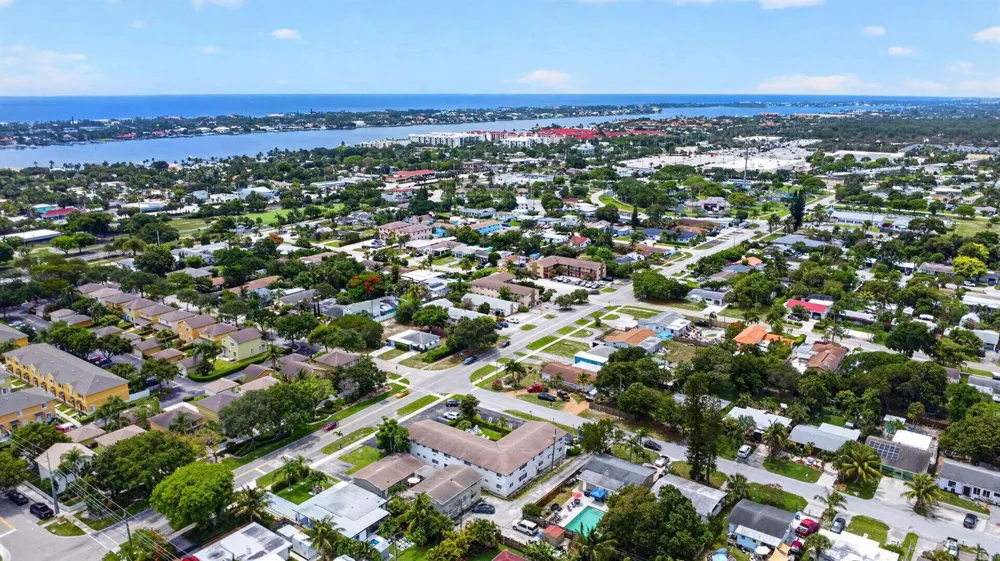 525 S Broadway Street #M Lantana, FL 33462