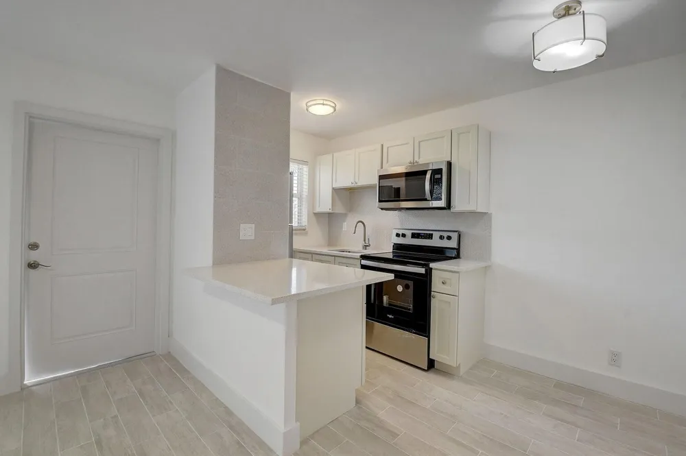 525 S Broadway Street #M Lantana, FL 33462