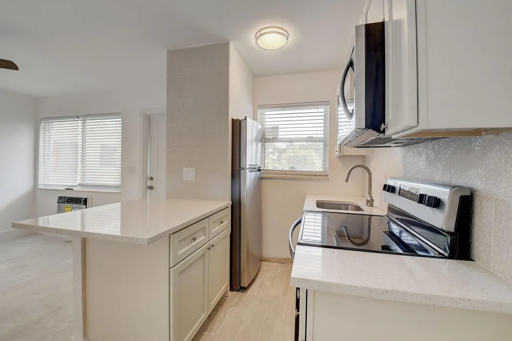 525 S Broadway Street #M Lantana, FL 33462