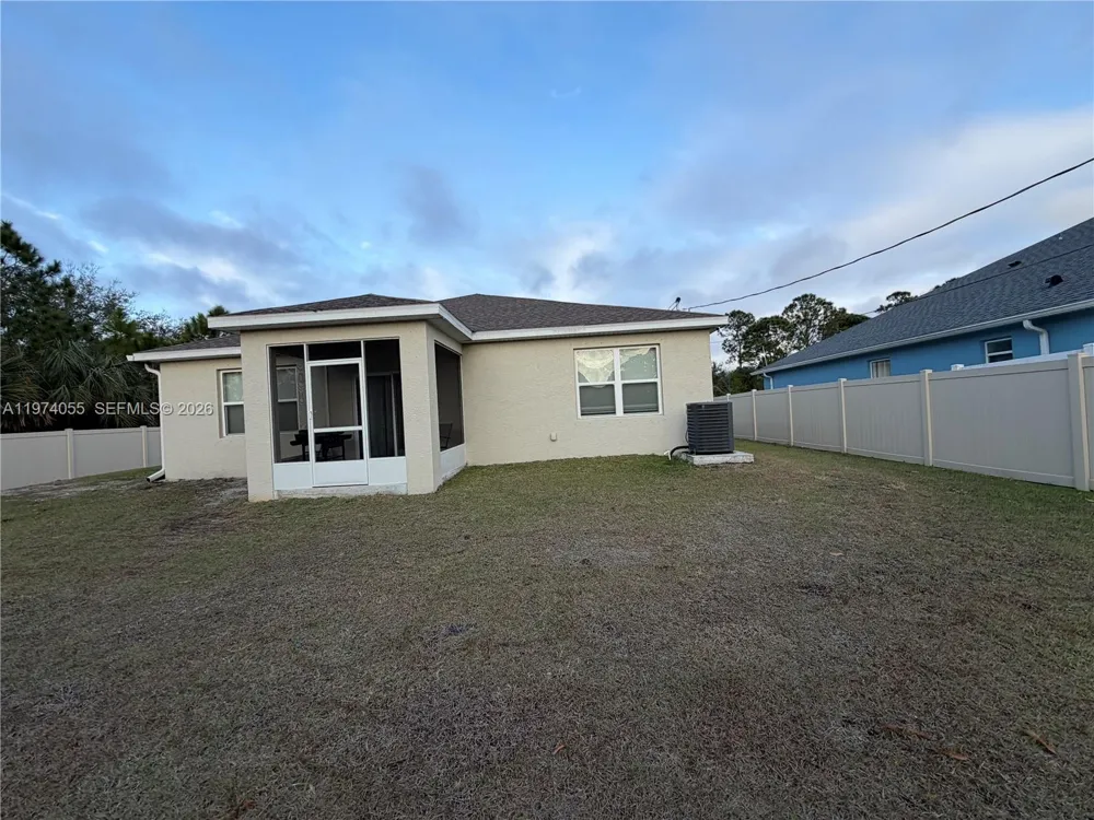 383 Hanford Road SW Palm Bay, FL 32809
