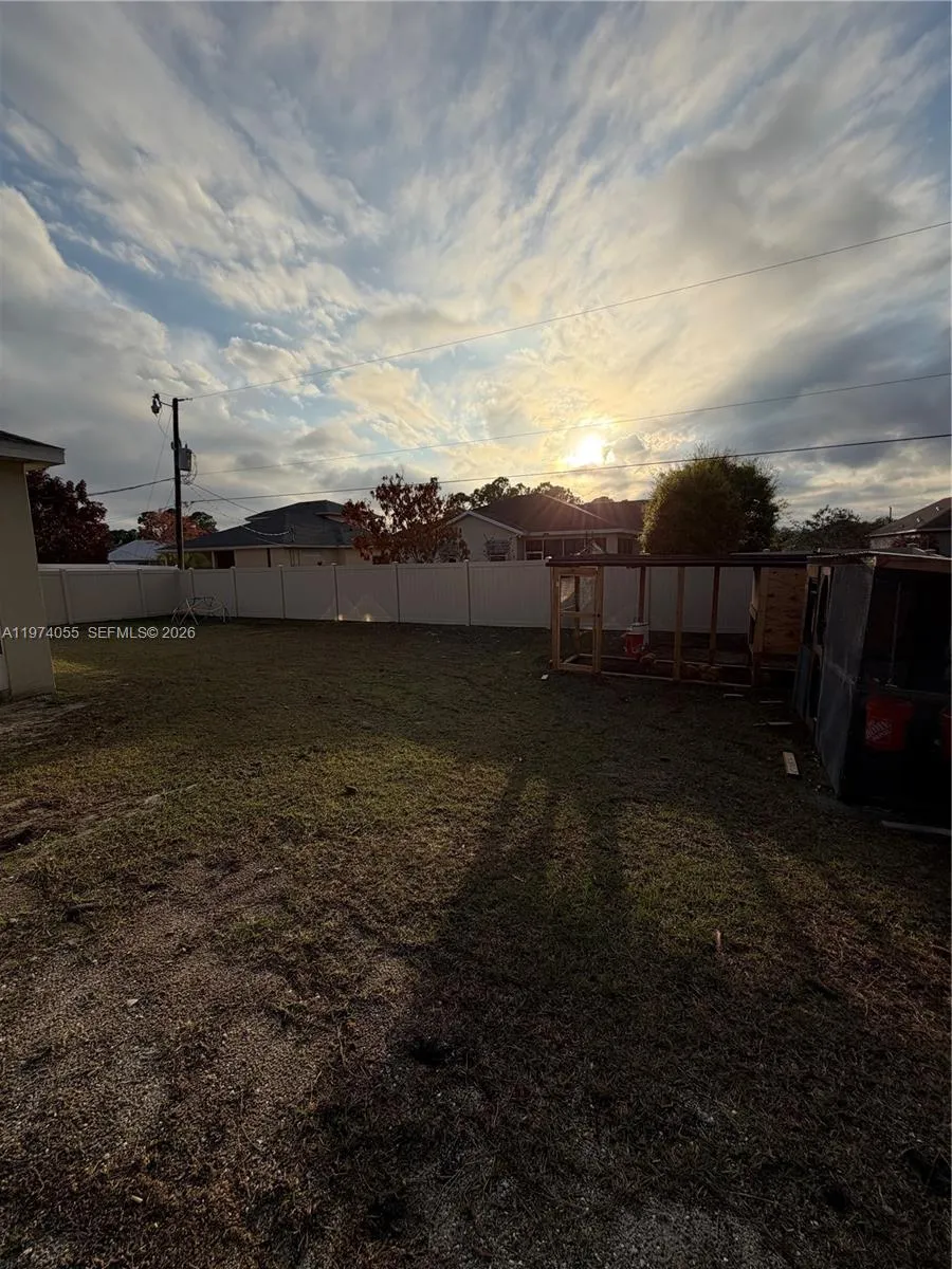 383 Hanford Road SW Palm Bay, FL 32809