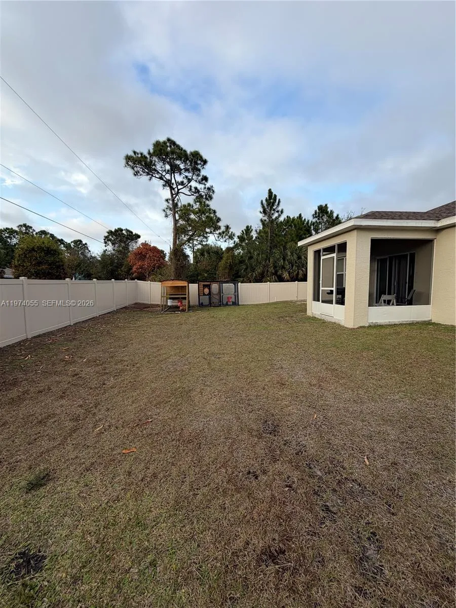 383 Hanford Road SW Palm Bay, FL 32809