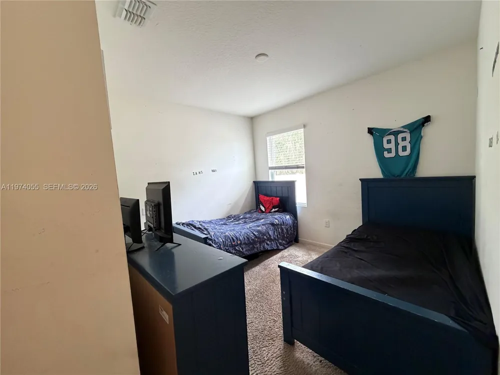 383 Hanford Road SW Palm Bay, FL 32809